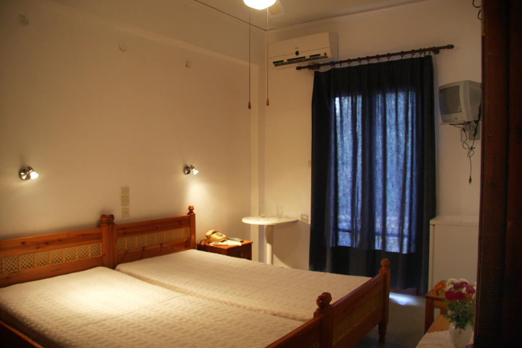 Hotel Rena Ágios Kírykos Cameră foto